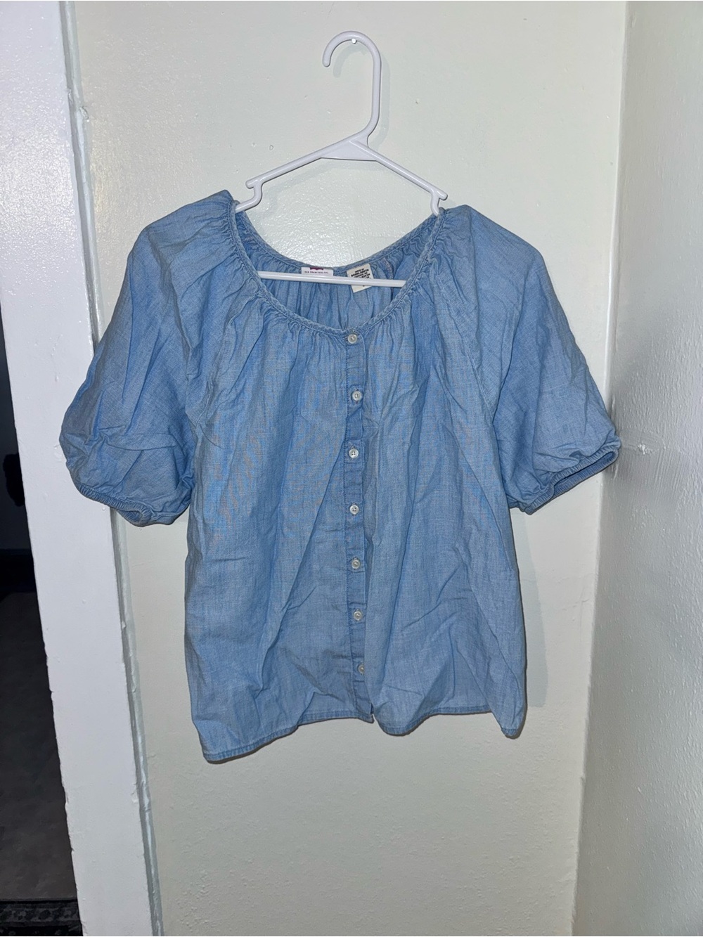 Levi's Light Blue Short-Sleeve Button Down Blouse